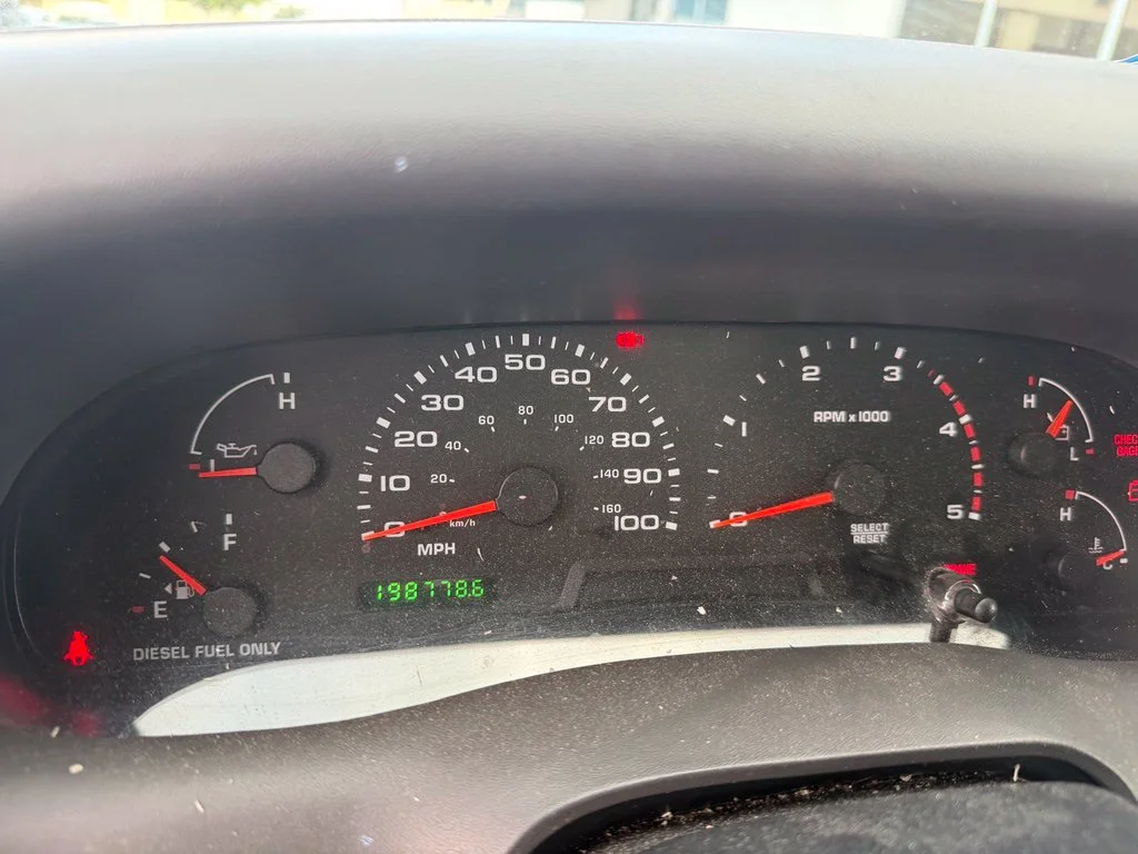 Used 2003 White Ford Super Duty Line image 8