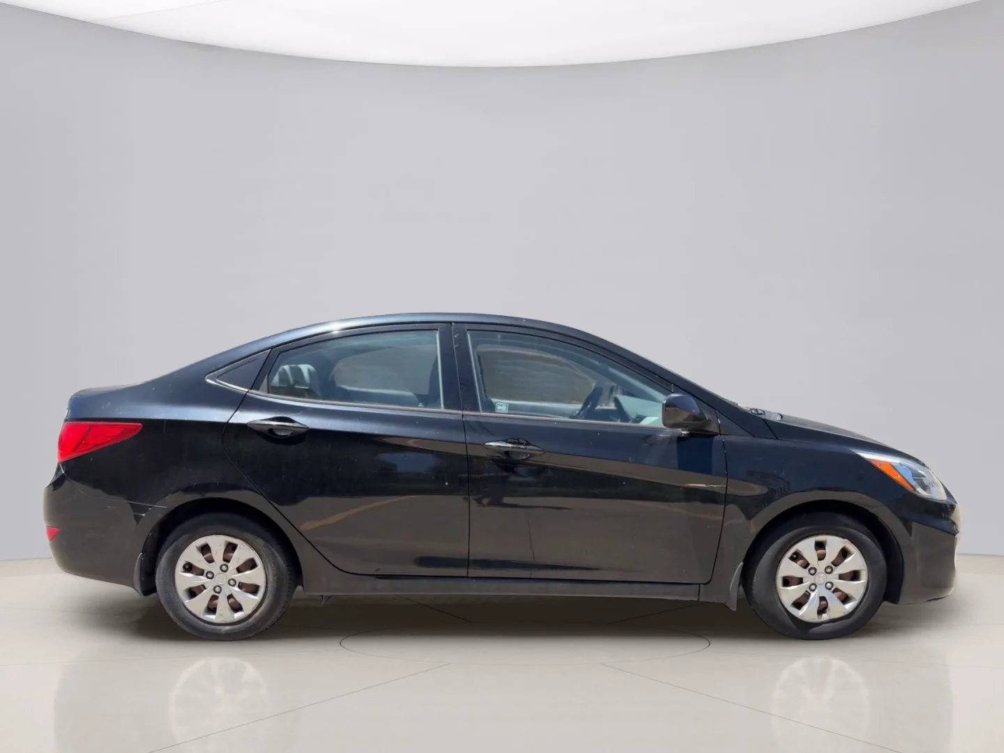 Used 2015 Black Hyundai GLS image 6