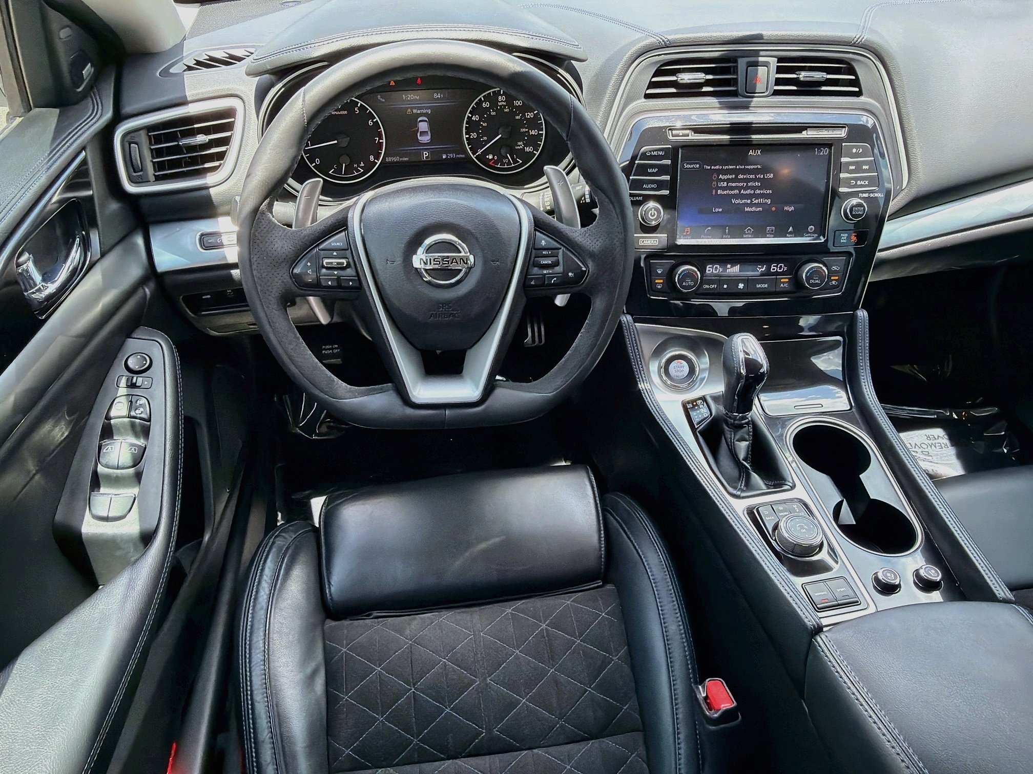 Used 2017 Pearl White Nissan SR image 16