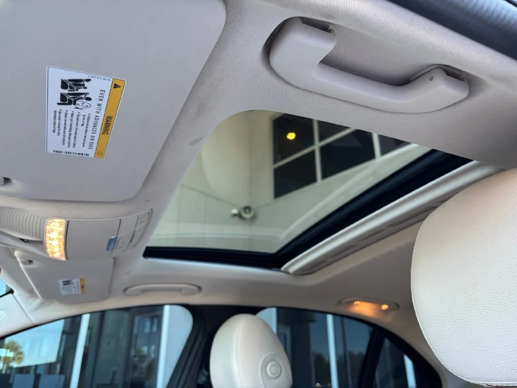 Used 2020 White Mercedes-Benz C 300 image 23
