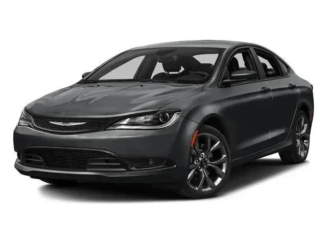 2016 Chrysler 200 S's photo