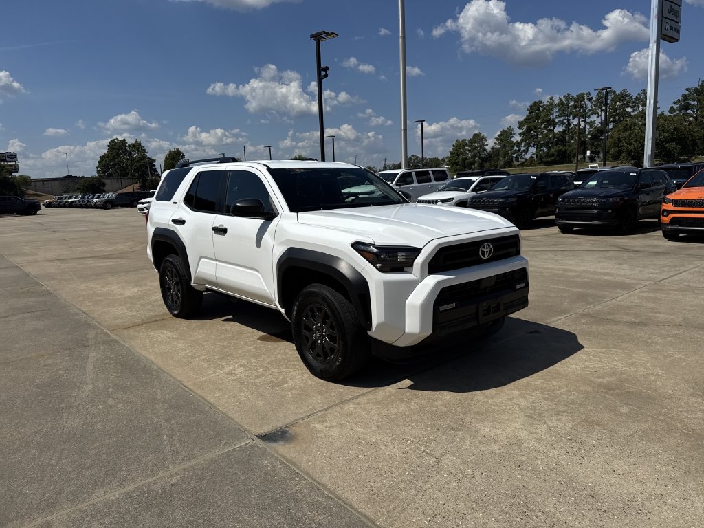 Used 2025 White Toyota SR5 image 3