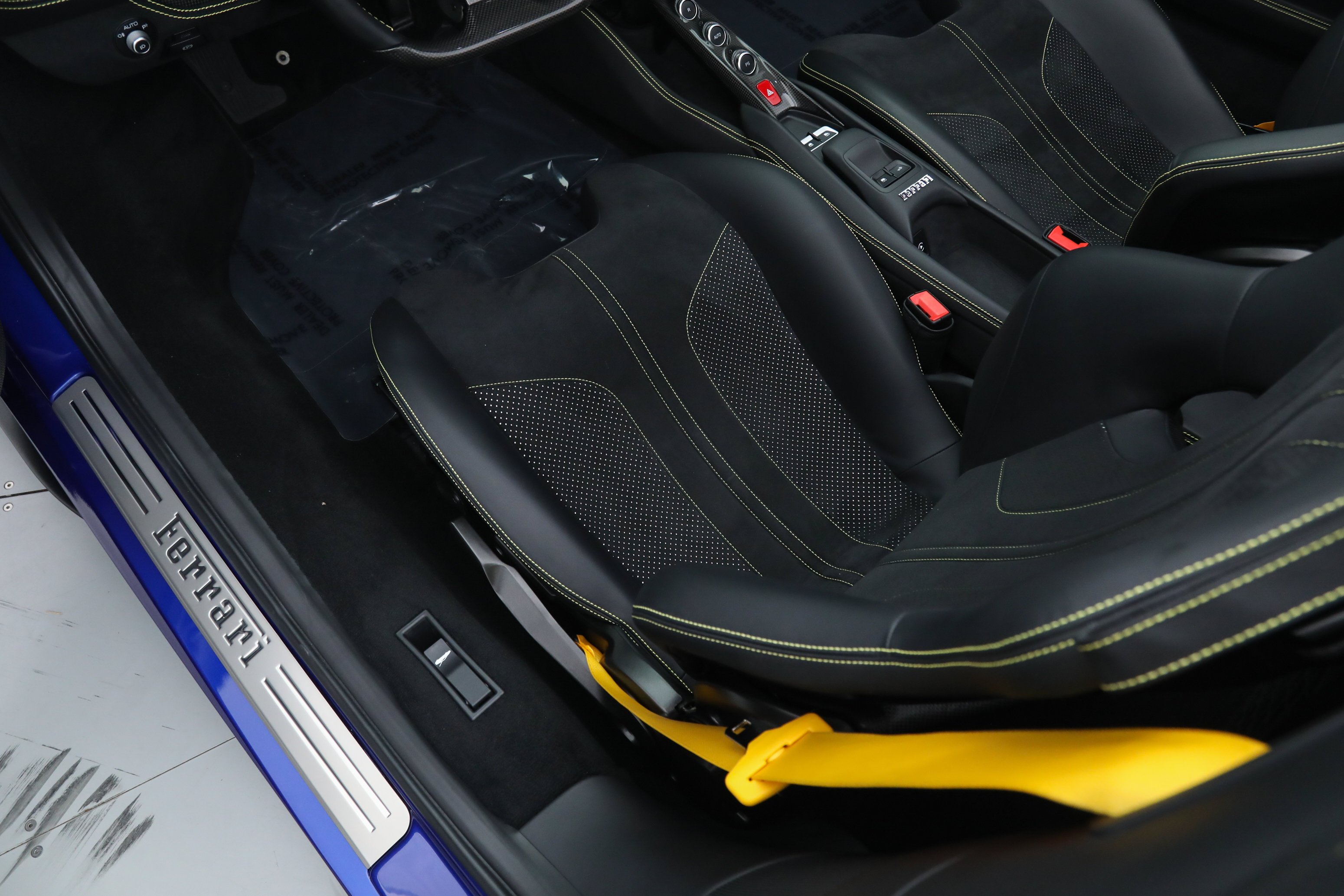 Used 2022 Blue Ferrari  image 28