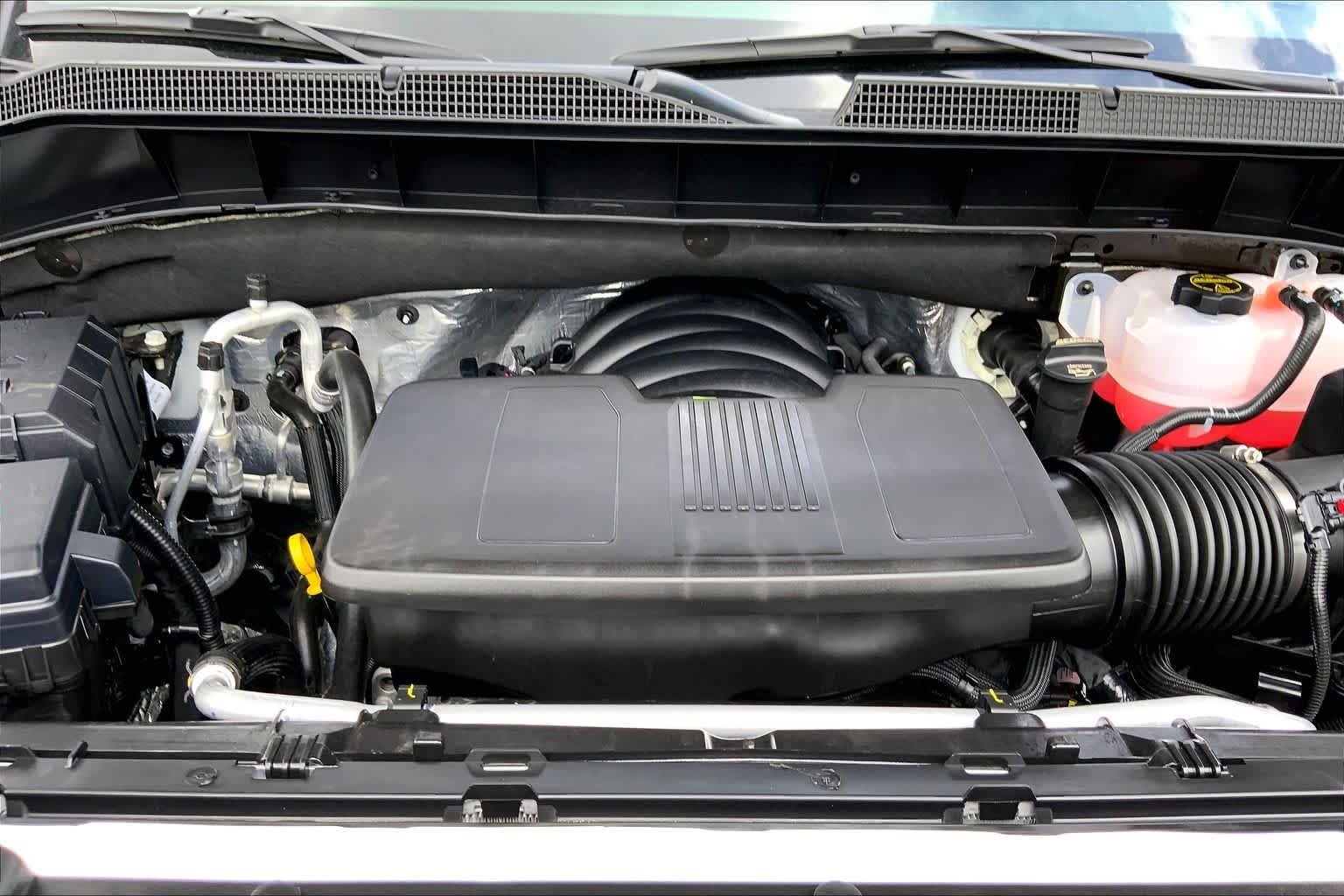 Used 2026 Summit White Chevrolet RST image 33