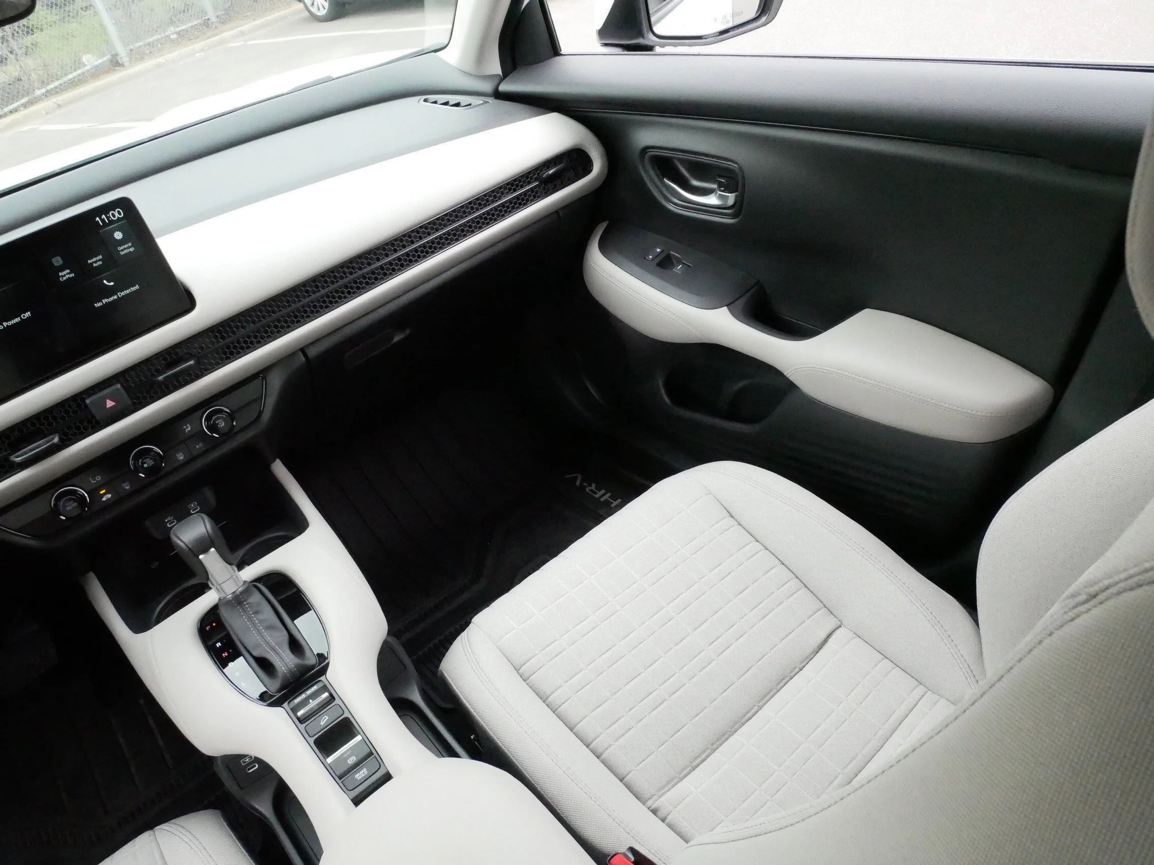 2026 Honda HR-V LX - Photo 11