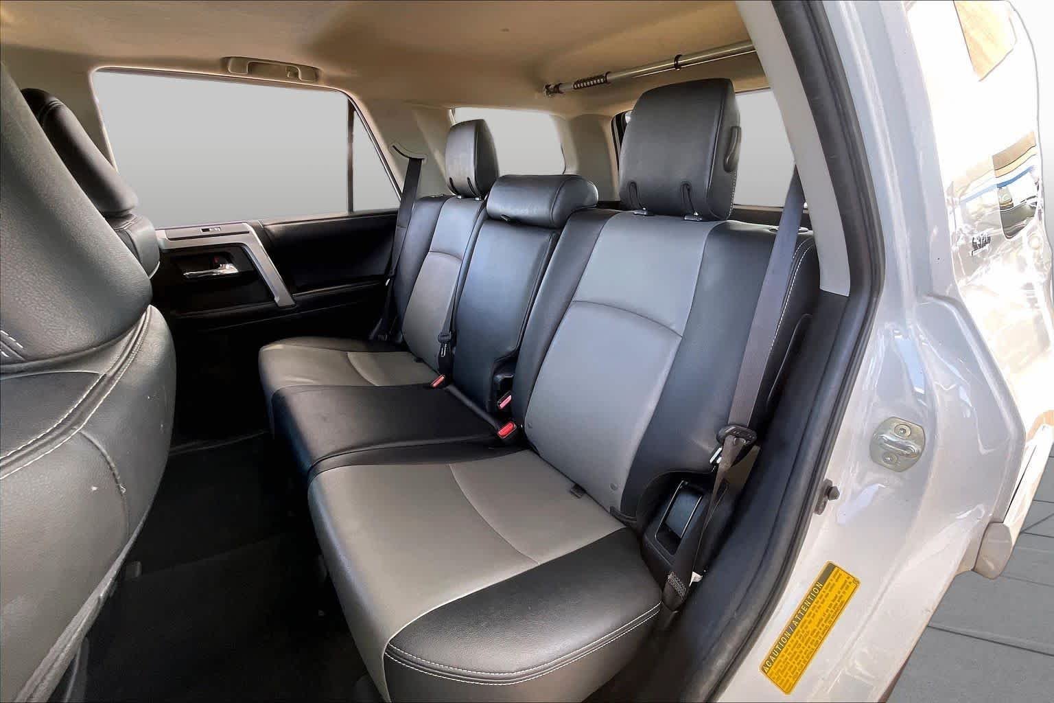 Used 2019 Super White Toyota SR5 image 20