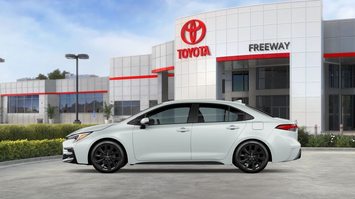 New 2026 Wind Chill Pearl Toyota Hybrid SE image 30