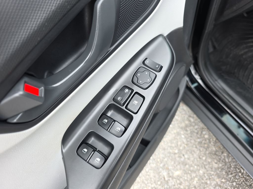 Used 2023 Abyss Black Pearl Hyundai SEL image 18