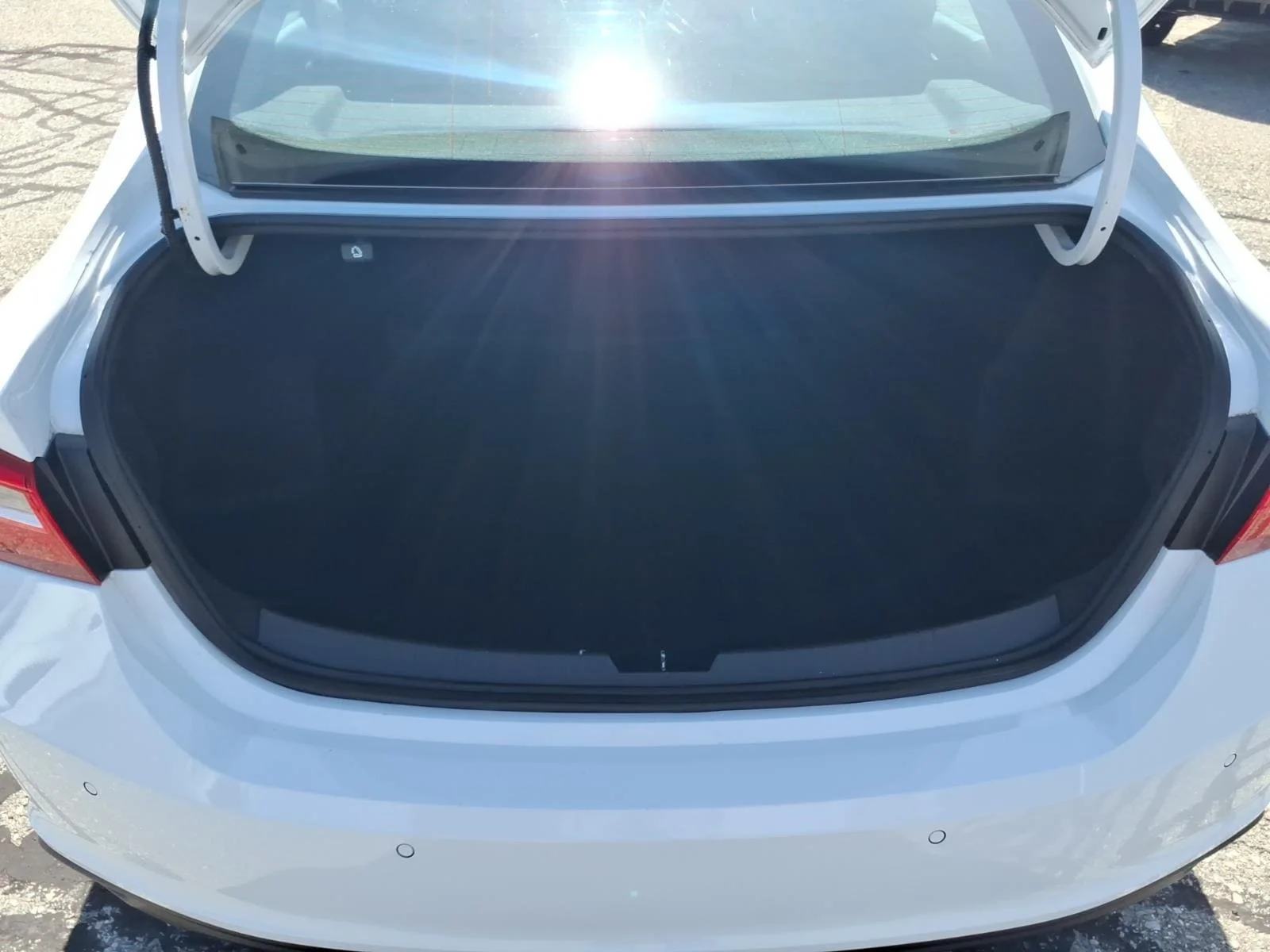 Used 2024 Summit White Chevrolet LT image 12