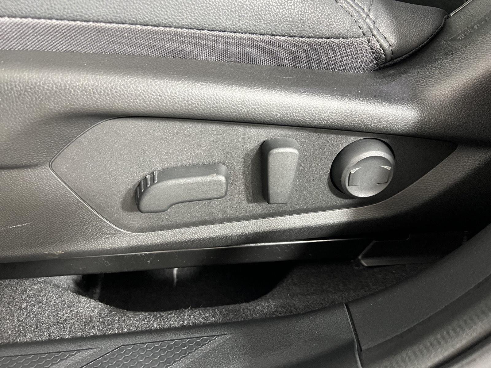 New 2026 Ice Silver Metallic Subaru Premium image 16