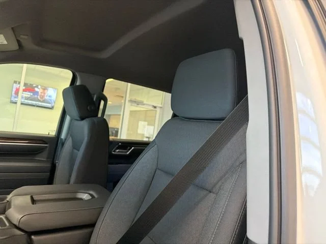 New 2026 Summit White GMC SLE image 17