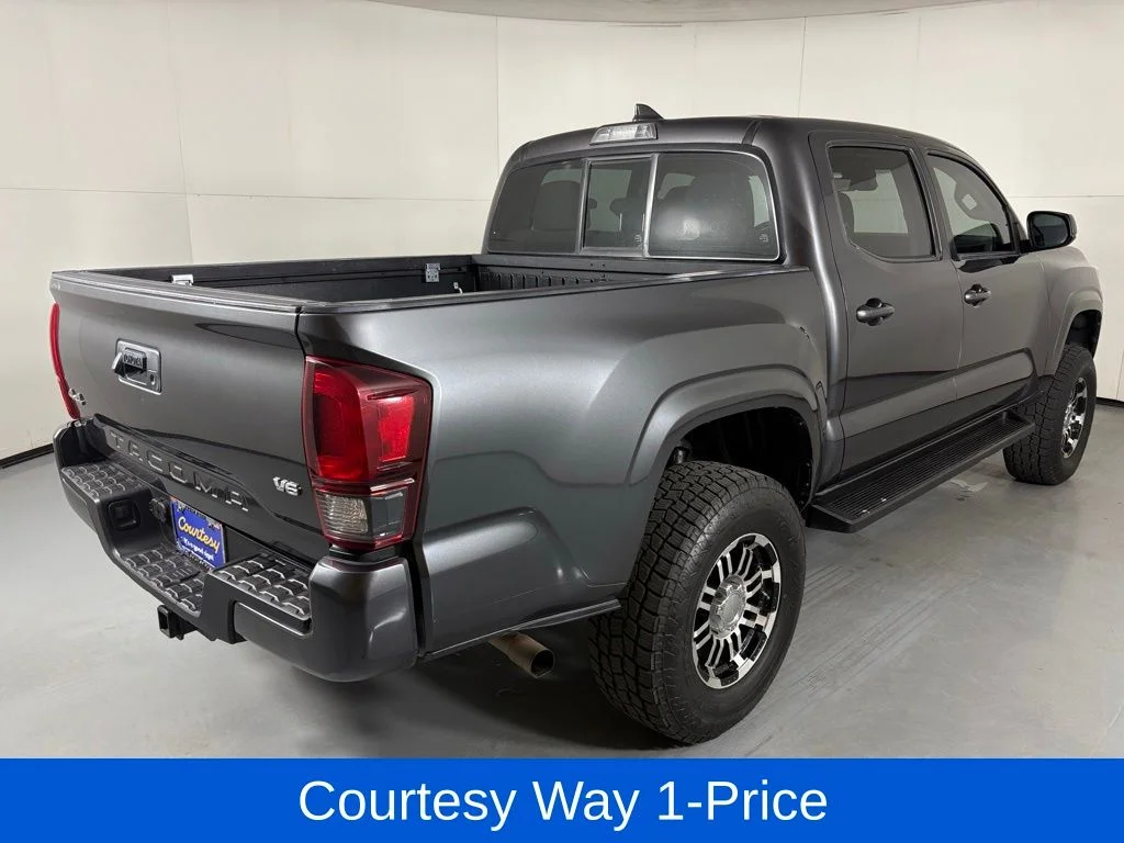 Used 2018 Gray Toyota SR image 11