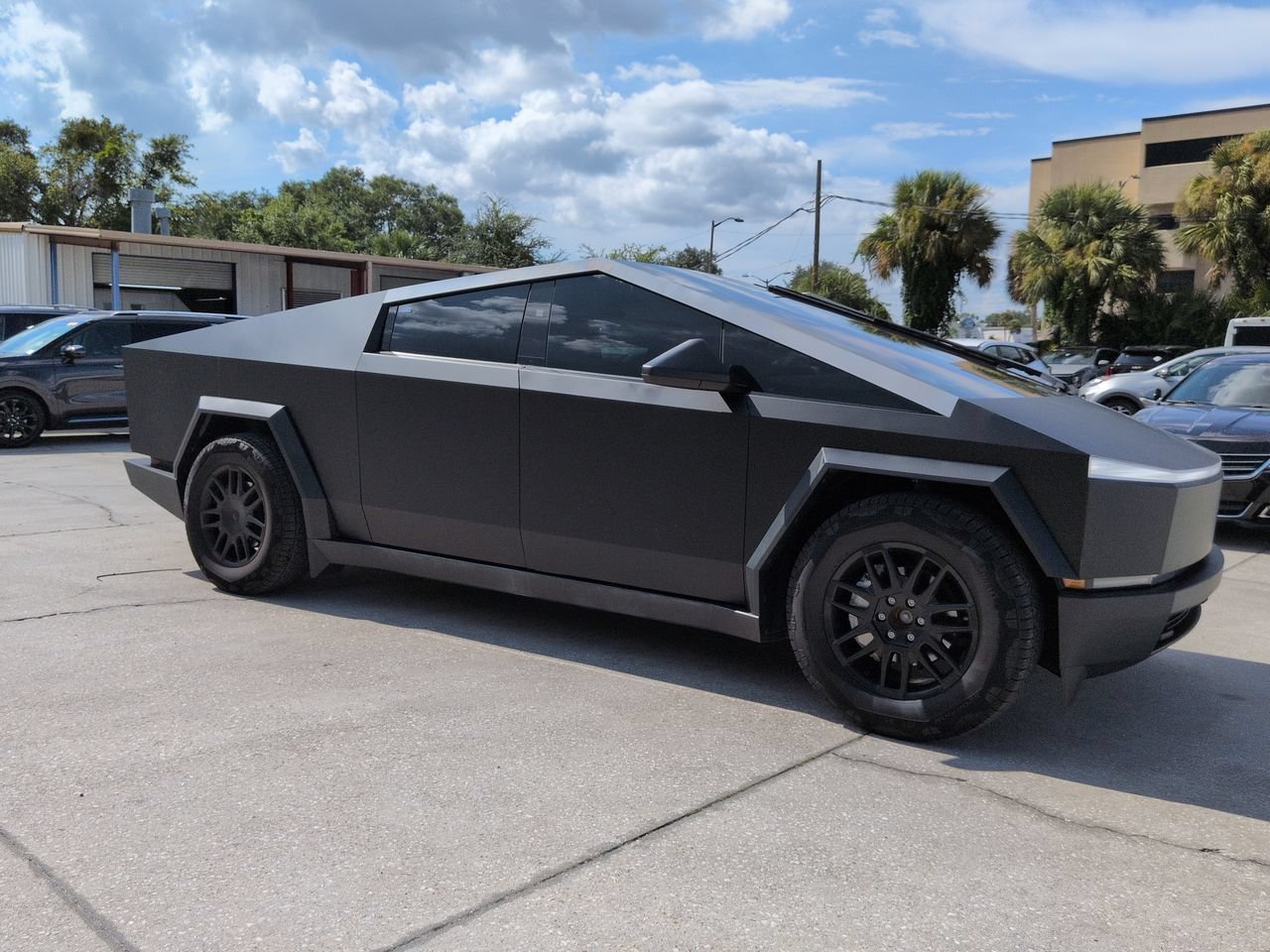 Used 2024 Stainless Steel Tesla Base image 2