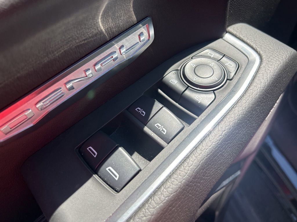 Used 2024 Onyx Black GMC Denali image 18