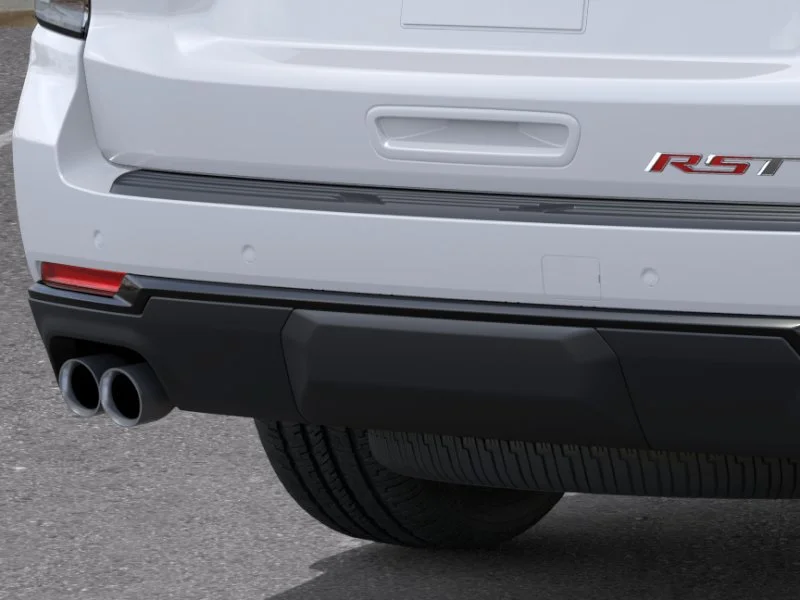 New 2026 Summit White Chevrolet RST image 15