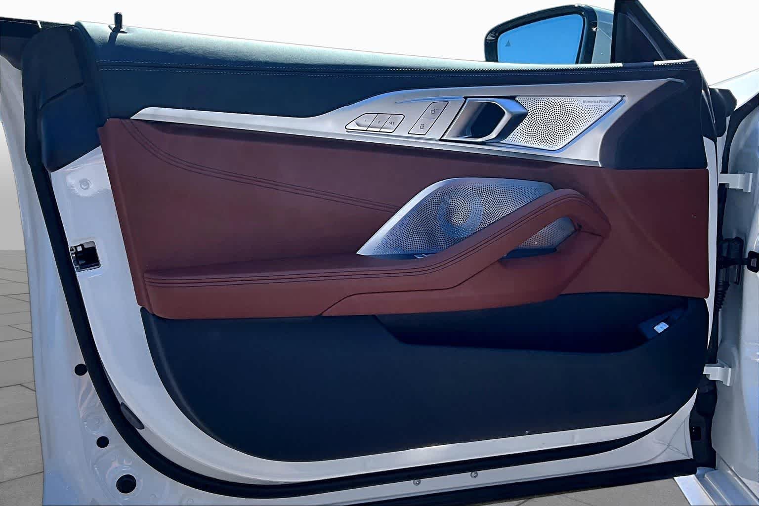 2026 BMW 8 Series 840i - Photo 10