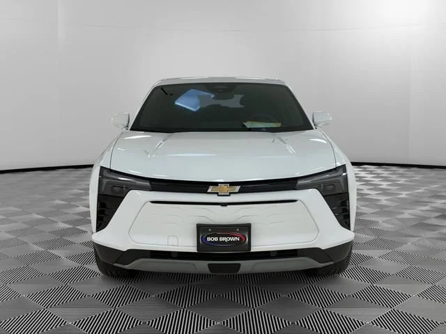 Certified Used 2025 Summit White Chevrolet LT image 8