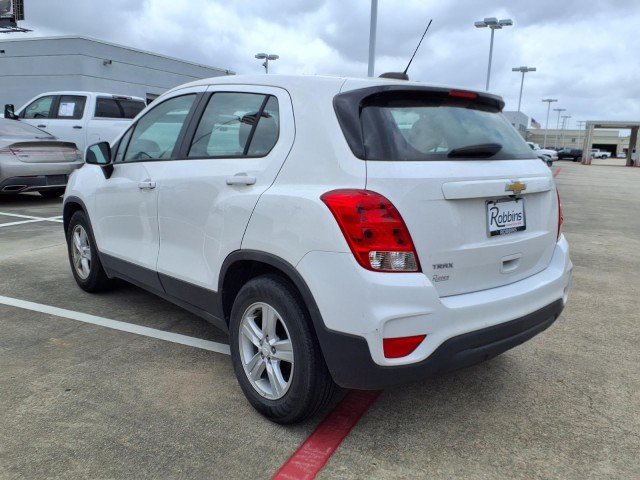 Used 2020 SUMMIT WHITE Chevrolet LS image 4