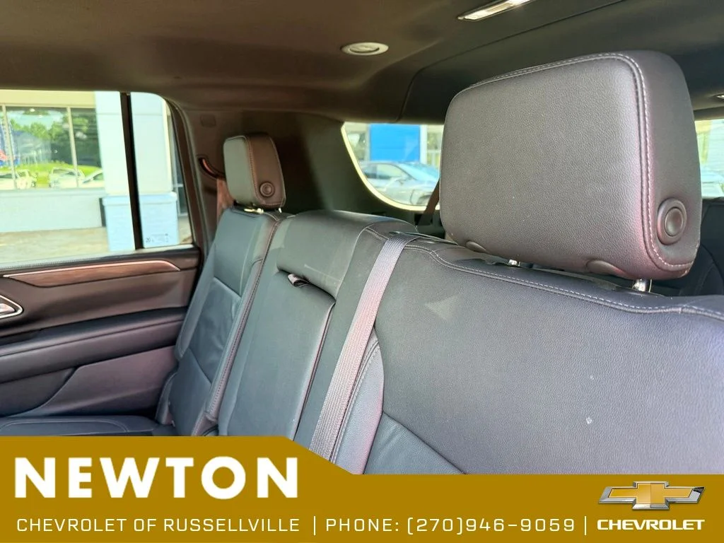 Used 2022 Summit White Chevrolet LT image 18