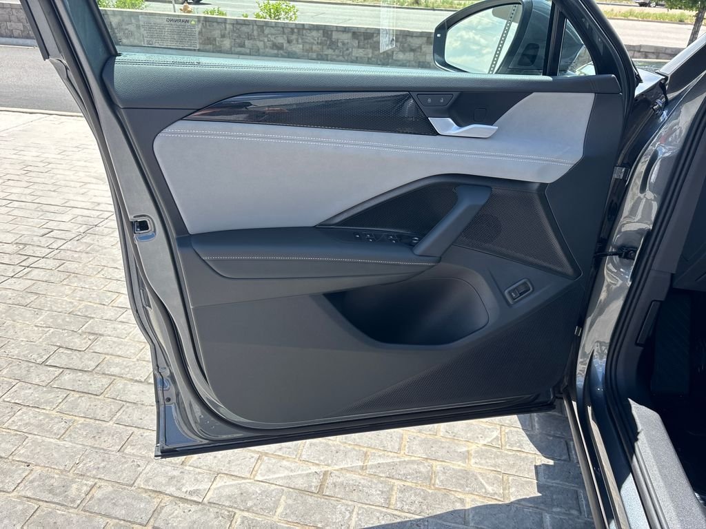 New 2026 Platinum Gray Metallic Volkswagen 2.0T SE image 10