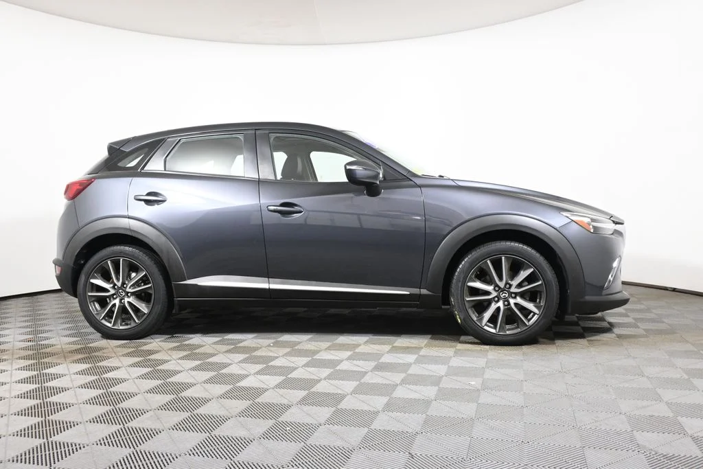 Used 2017 Gray Mazda Grand Touring image 8