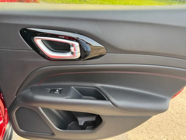 New 2026 Red Hot Pearl-Coat Exterior Paint Jeep Trailhawk image 15