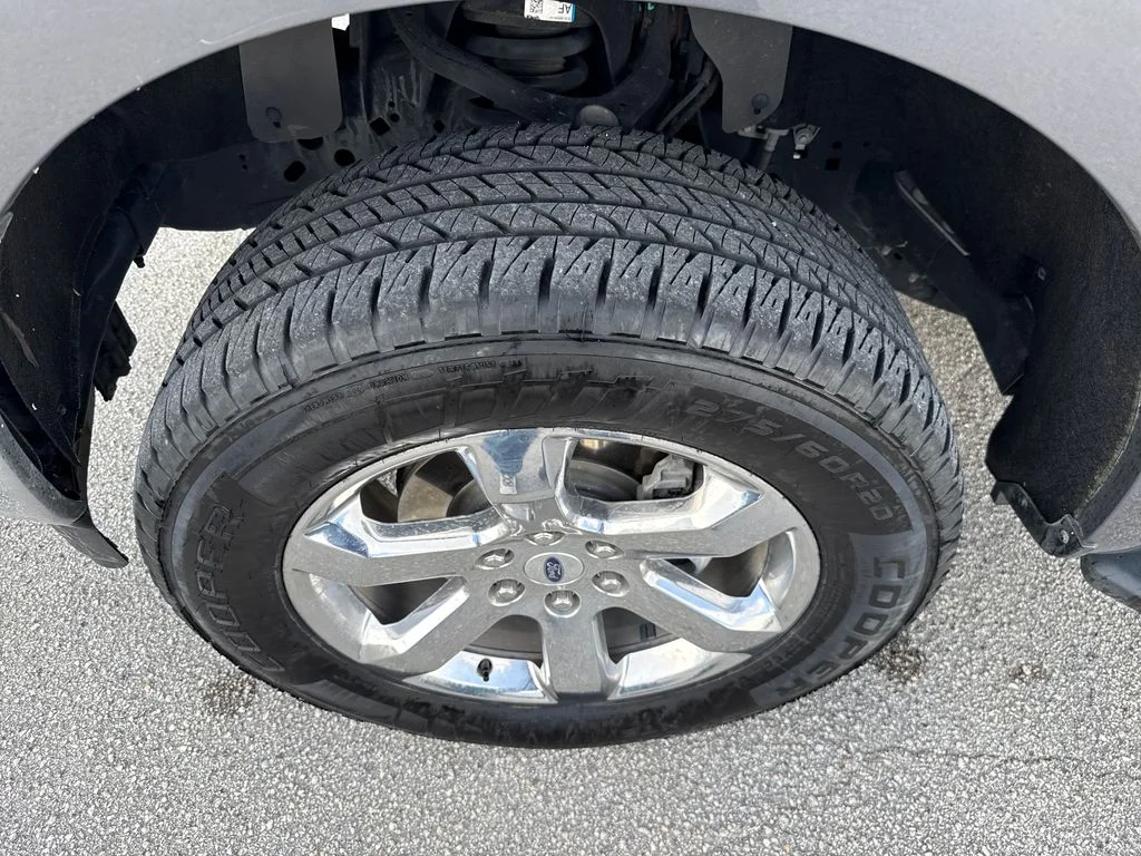 Used 2022 Gray Ford XLT image 11