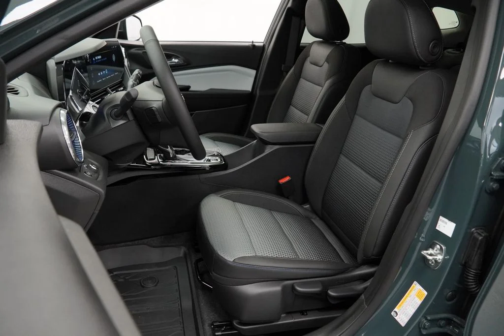 2026 Chevrolet Trax LT - Photo 6