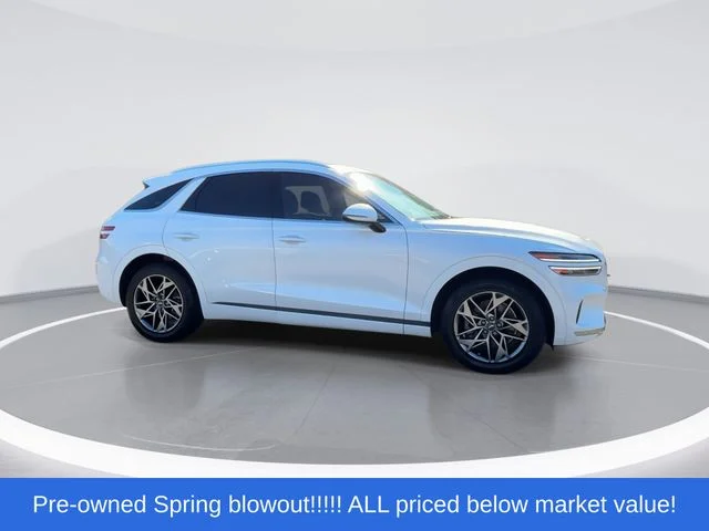 Used 2022 White Genesis 2.5T image 9