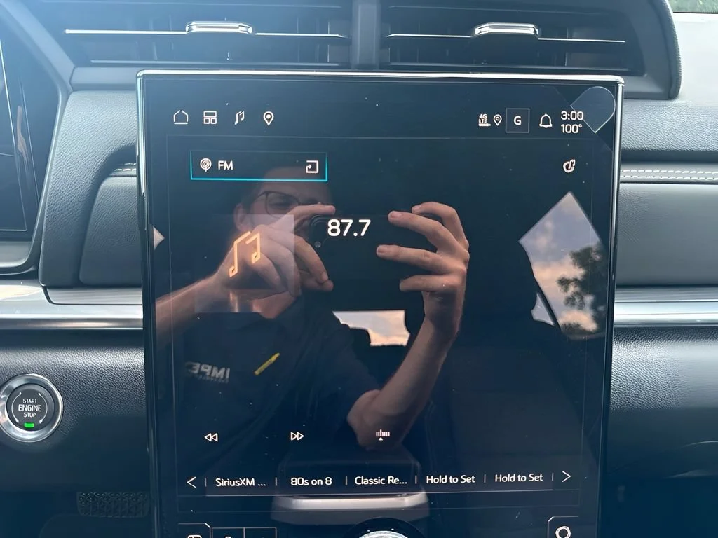 New 2027 Summit White GMC Elevation image 19