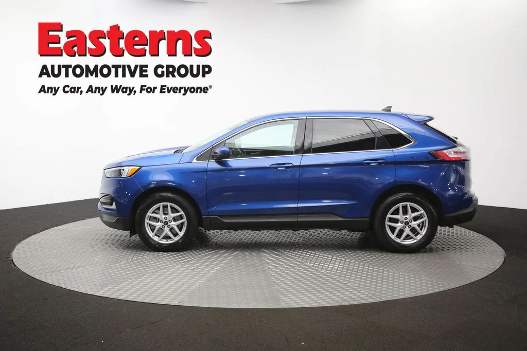 Used 2023 Blue Ford SEL image 62