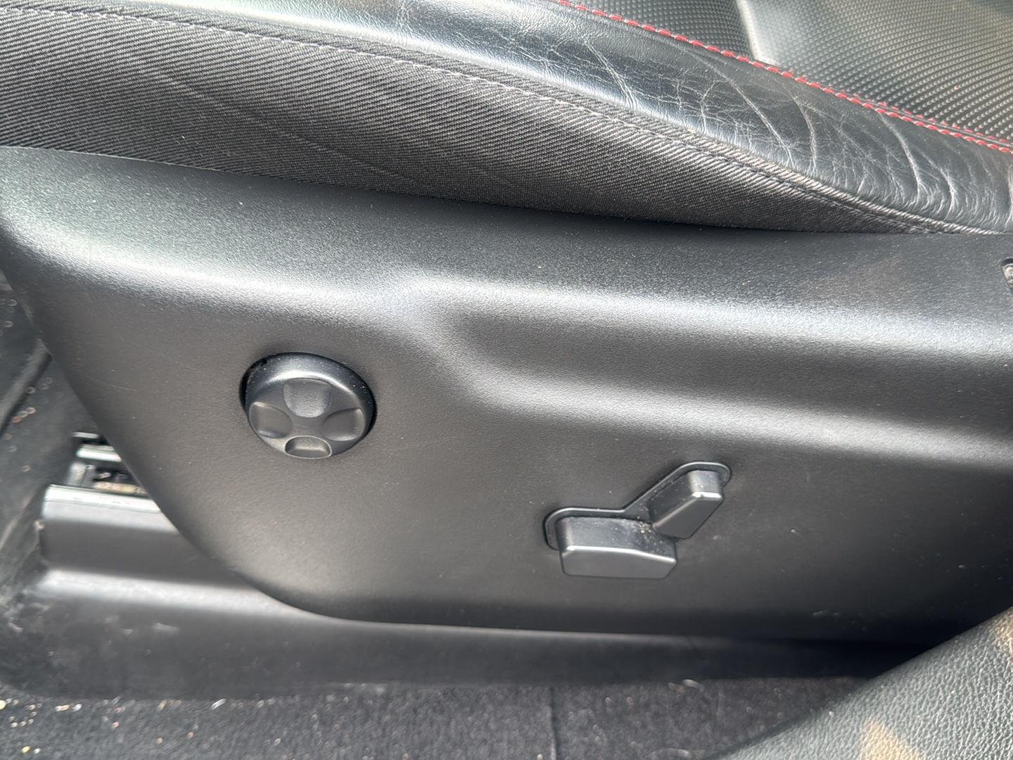 Used 2025 Vapour Grey Dodge R/T image 7