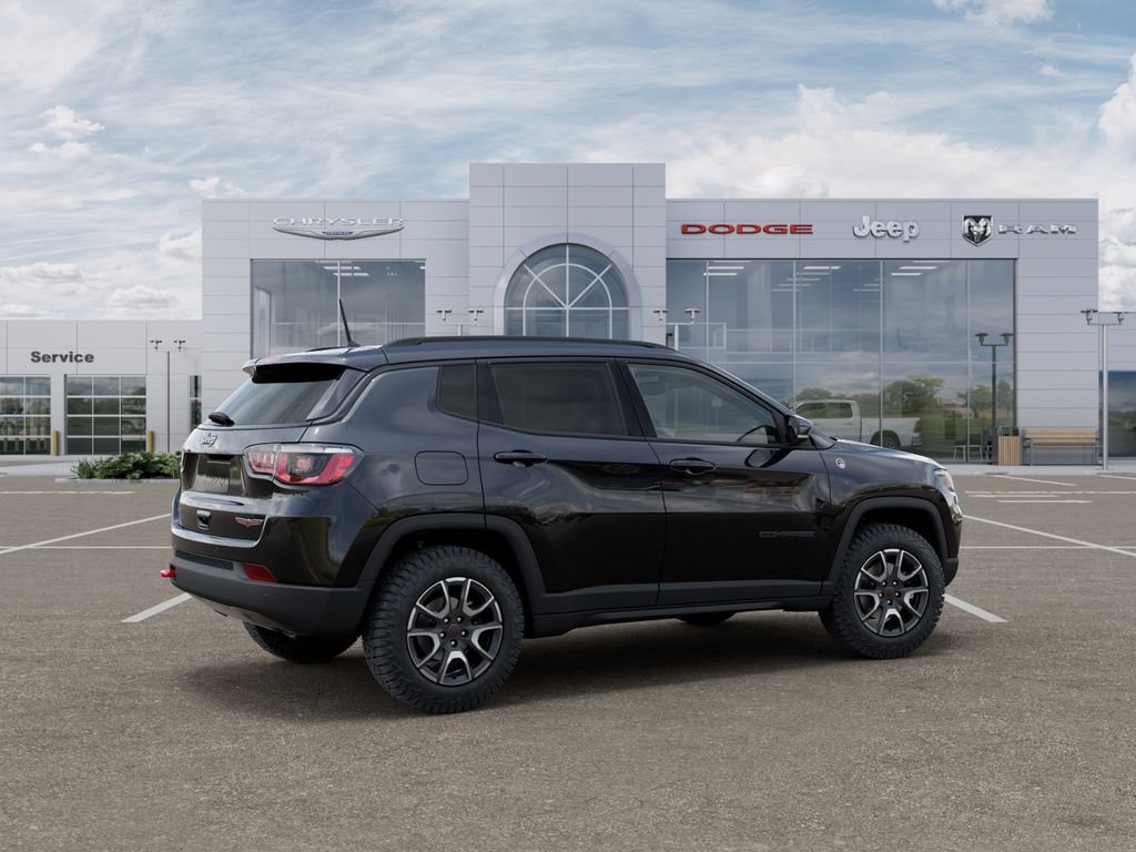 New 2026 Diamond Black Crystal Pearl-Coat Exterior Paint Jeep Trailhawk image 4