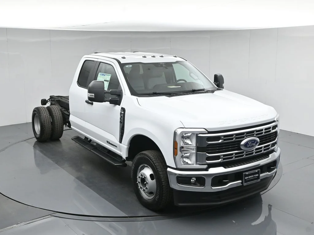 New 2025 White Ford XL image 34