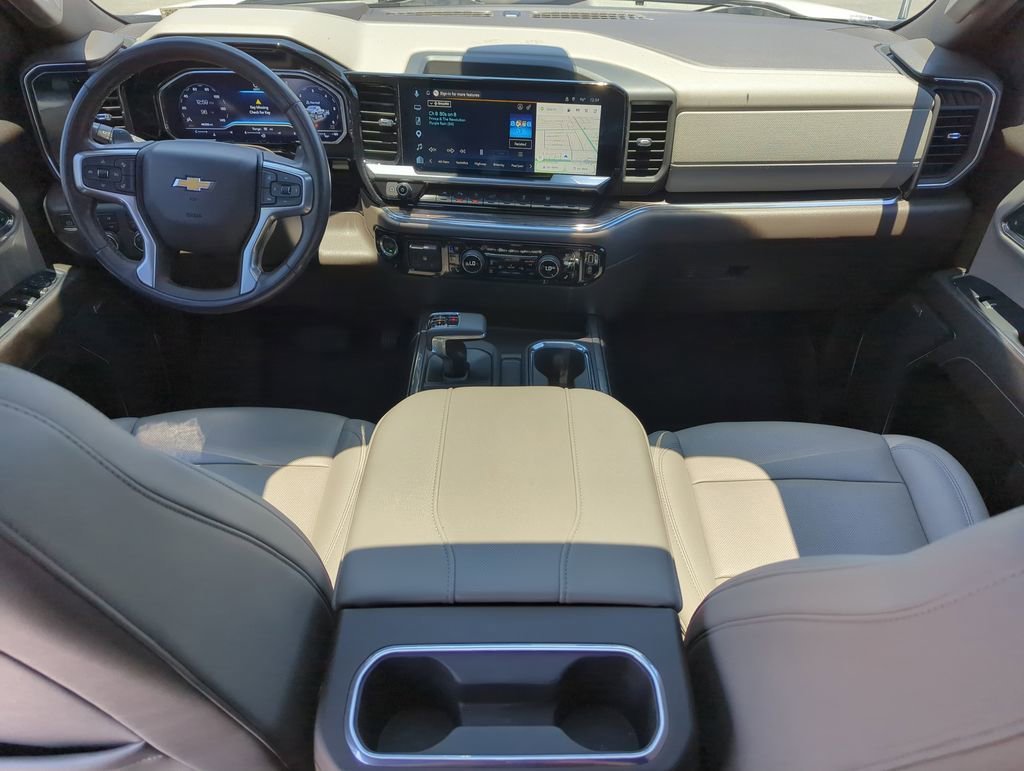 Used 2023 Iridescent Pearl Tricoat Chevrolet LTZ image 3