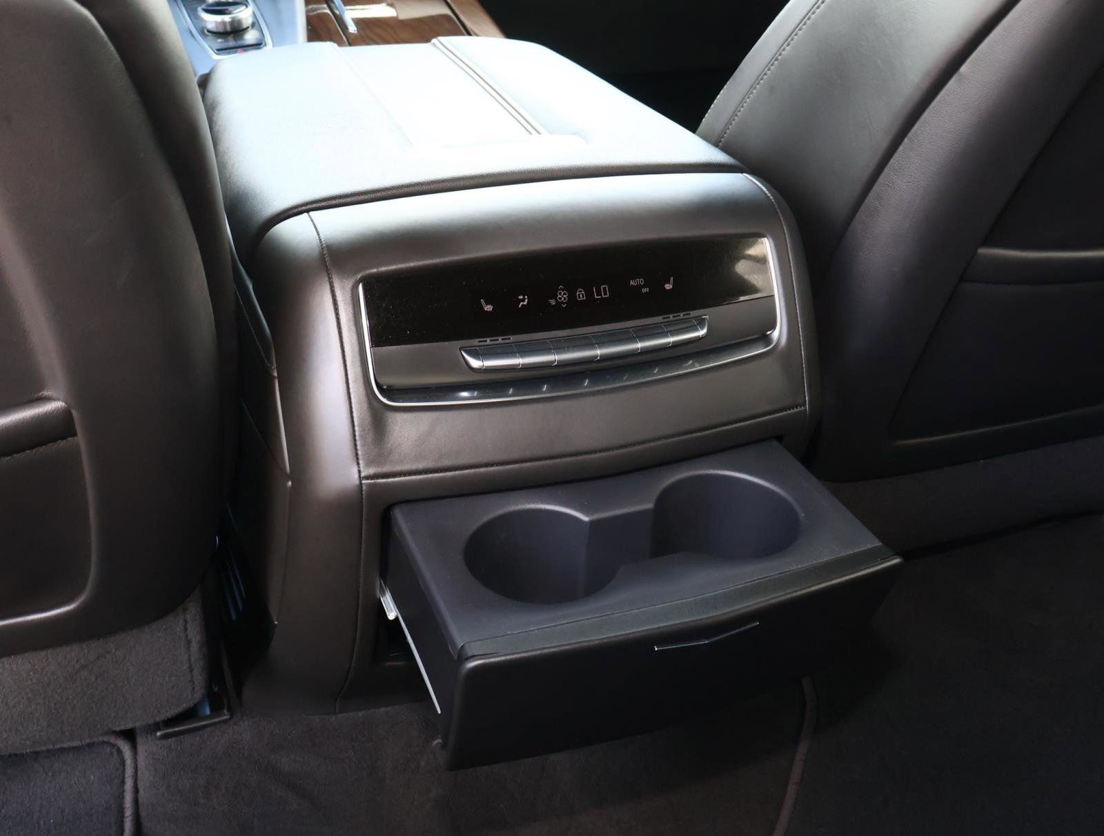 2024 Cadillac Escalade Sport Platinum - Photo 17