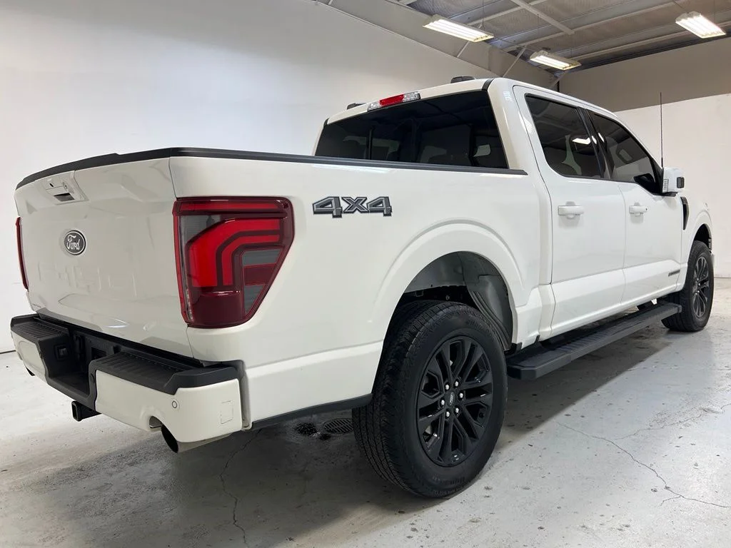 Used 2025 White Ford Lariat image 9
