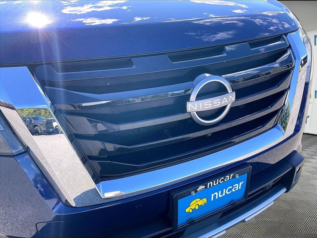 Used 2022 Deep Ocean Blue Pearl Nissan SL image 30
