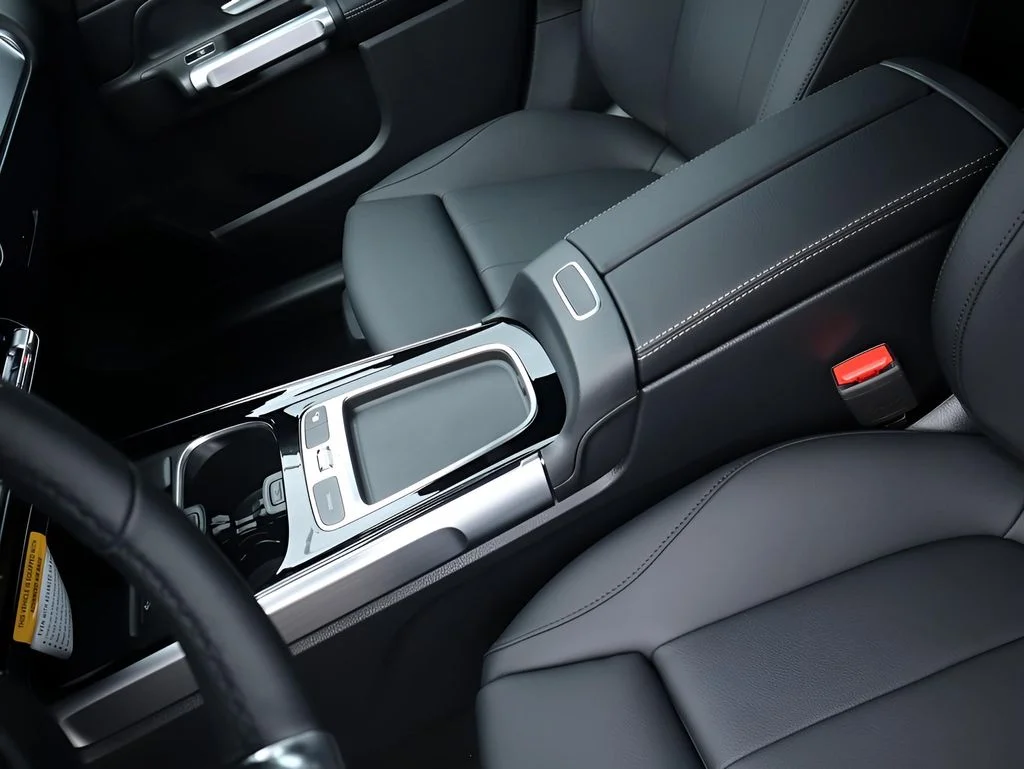 New 2026 Mountain Grey Metallic Mercedes-Benz GLB 250 image 29