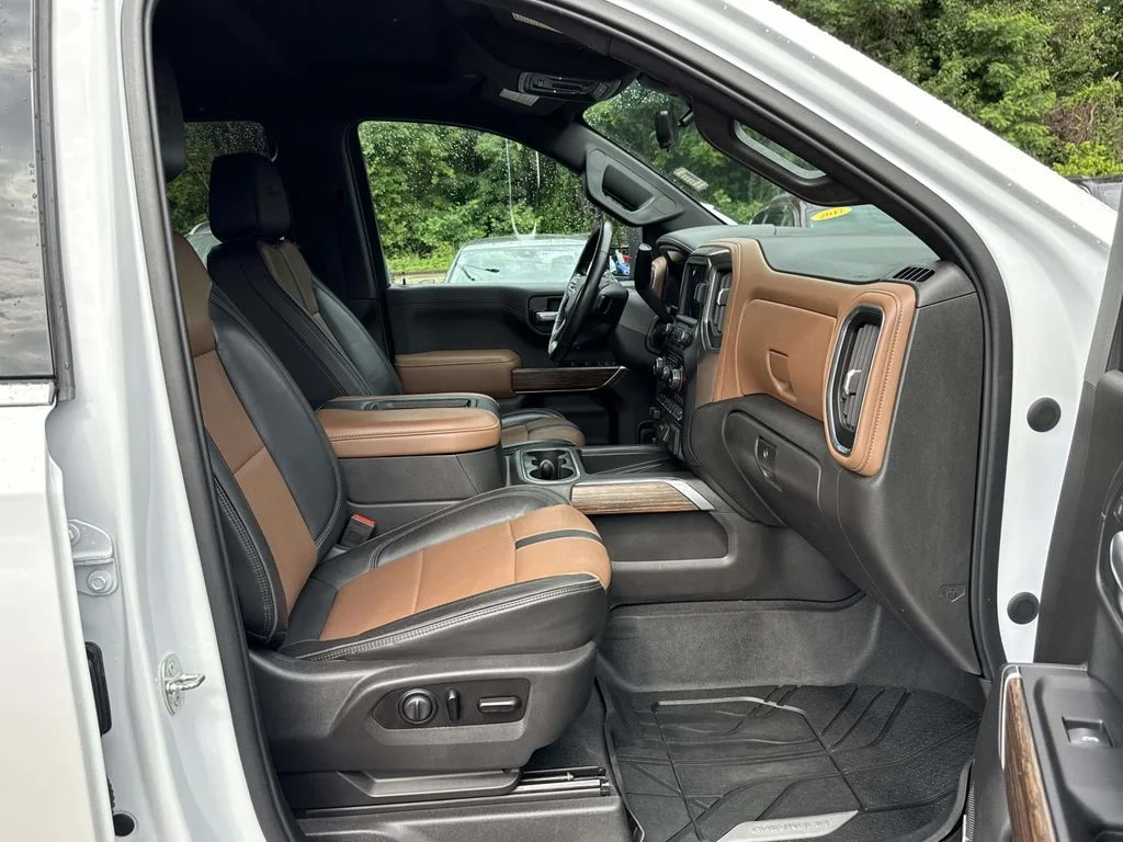 Used 2020 Beige Chevrolet High Country image 15