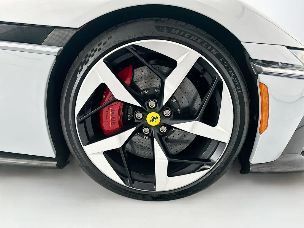 Used 2025 Bianco Artico Ferrari  image 26