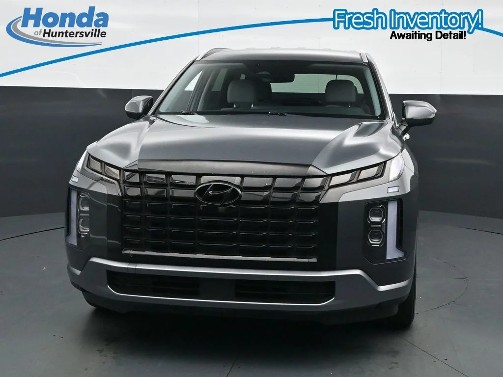 Used 2025 Graphite Hyundai SEL image 4