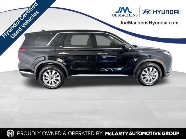 Certified Used 2025 Black Hyundai SE image 5
