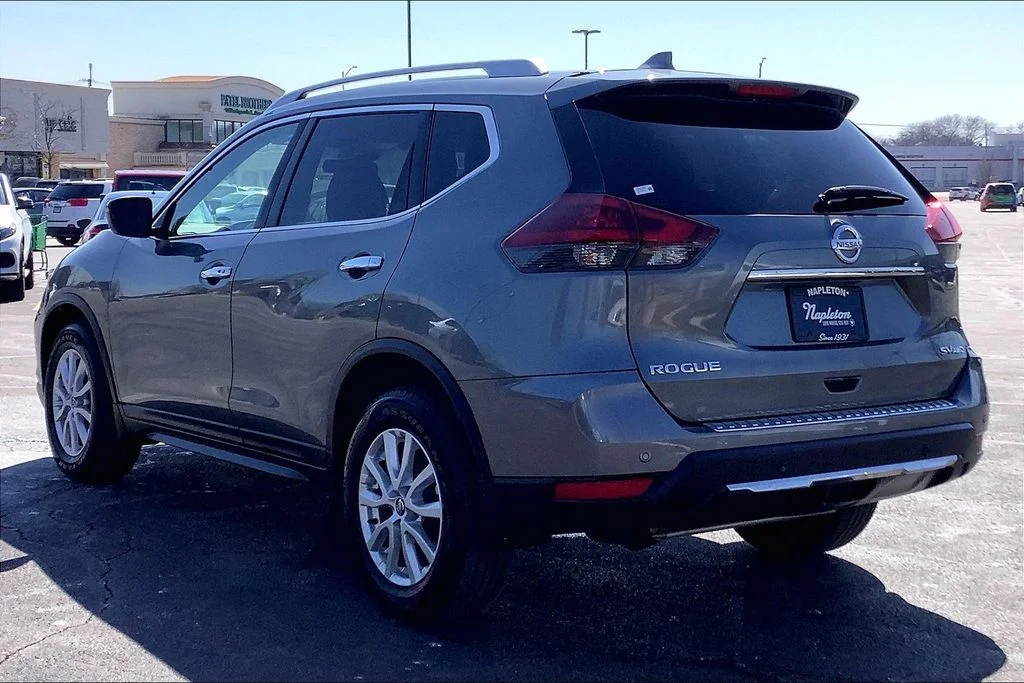Used 2020 Gray Nissan SV image 10