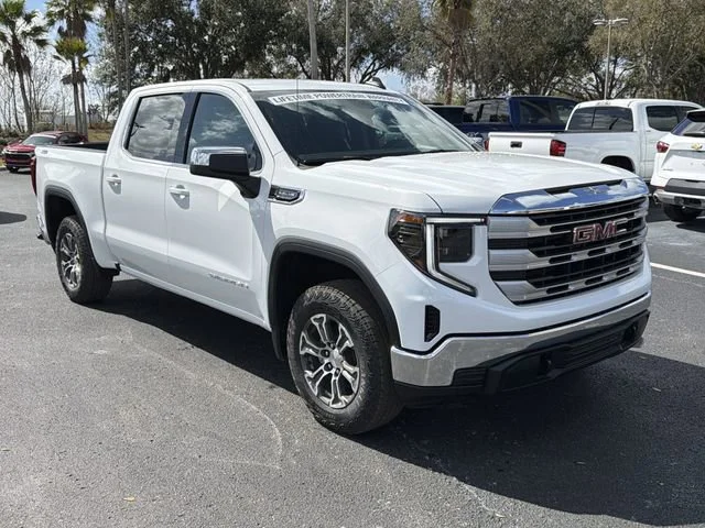 New 2026 Summit White GMC SLE image 2