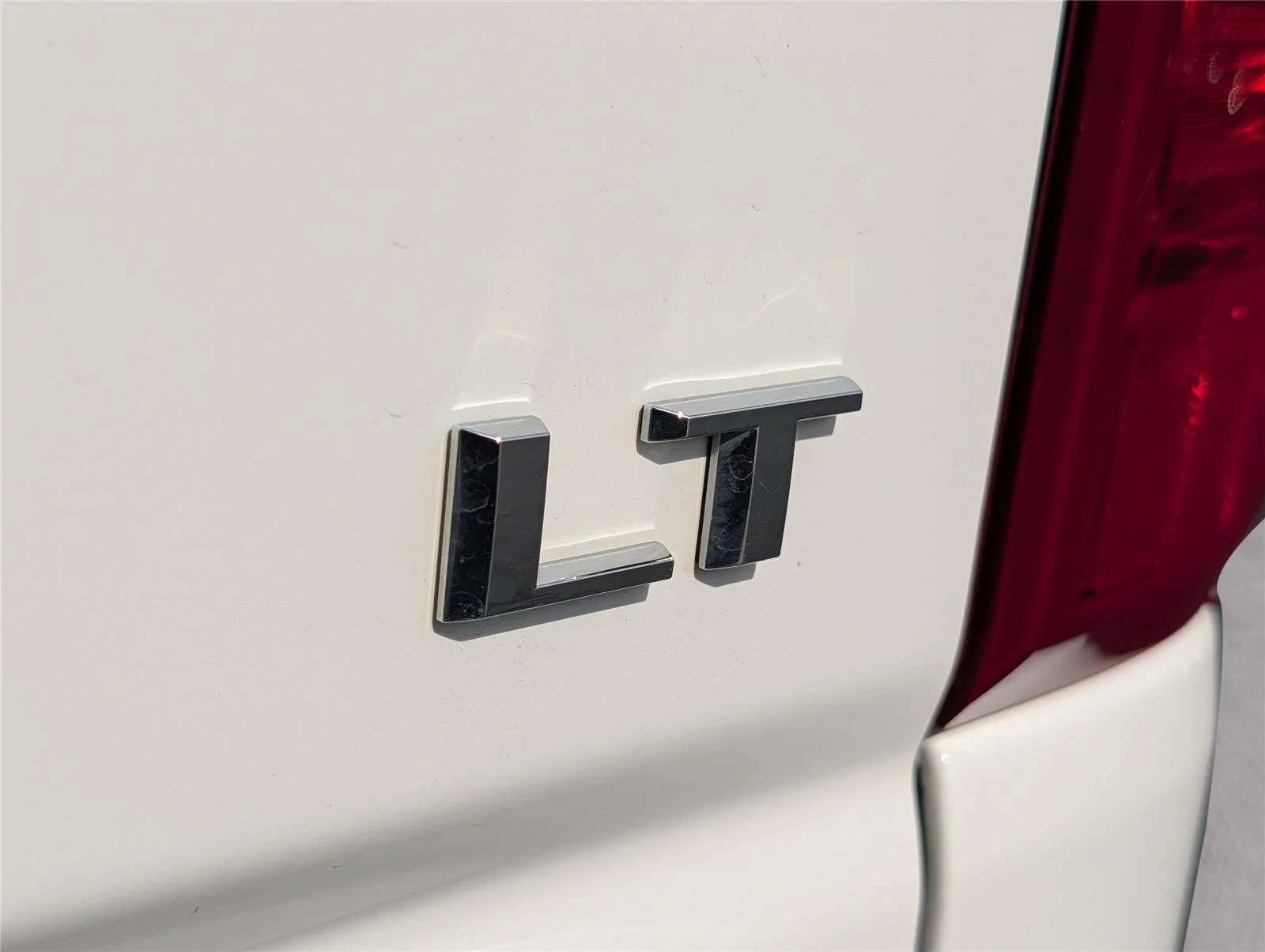 Used 2024 Summit White Chevrolet LT image 35
