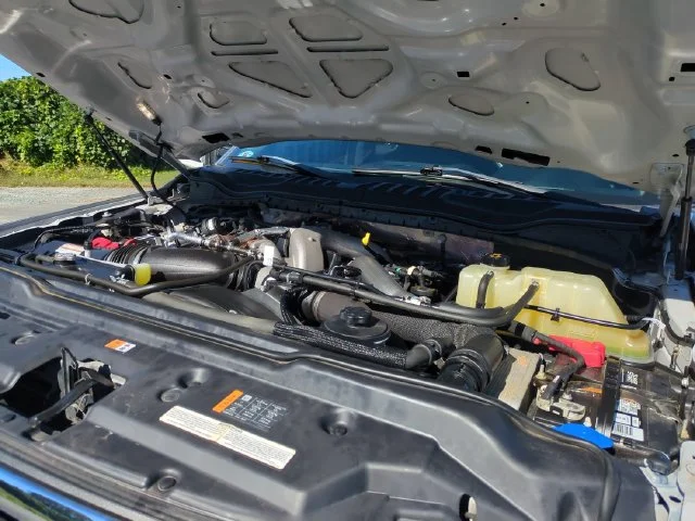 Used 2020 Silver Ford Lariat image 36