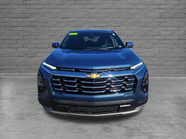 Used 2025 Lakeshore Blue Metallic Chevrolet LT image 9