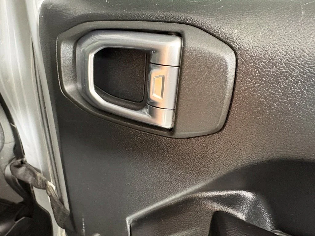Used 2018 Gray Jeep Unlimited Rubicon image 21