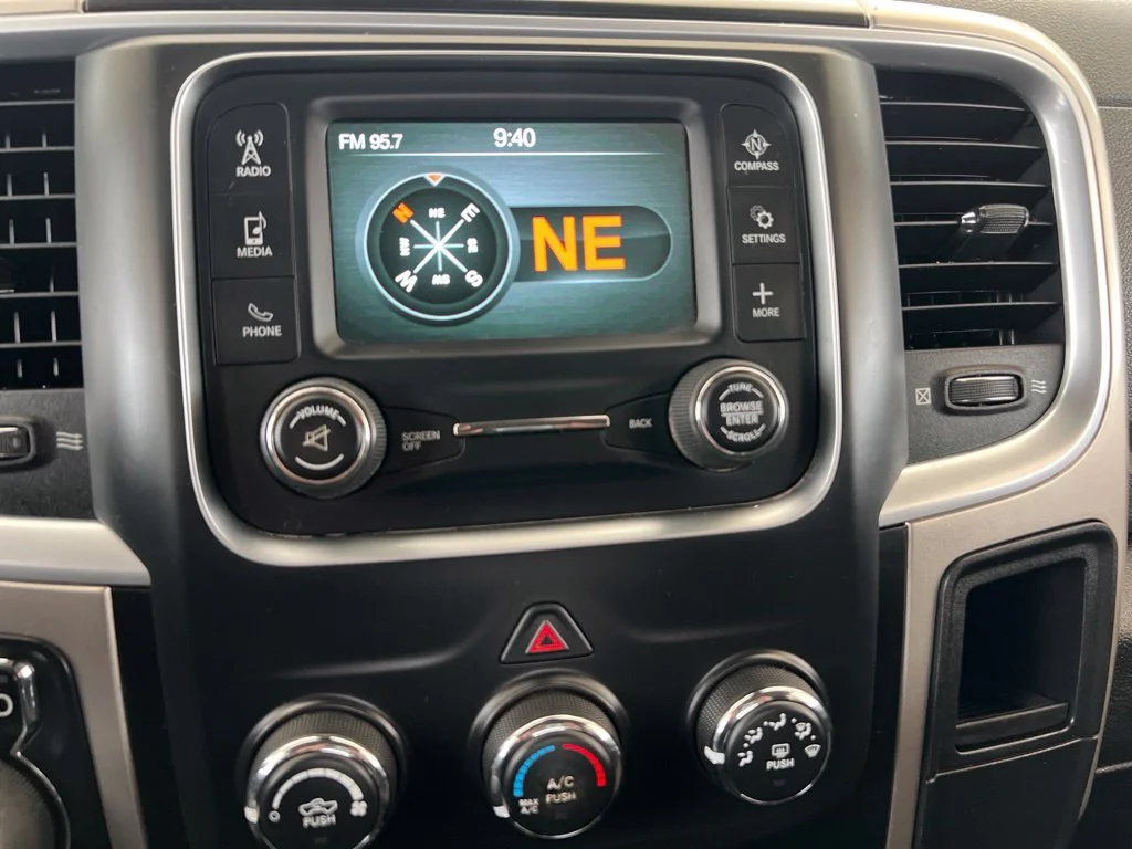 Used 2019 White Ram Warlock image 20